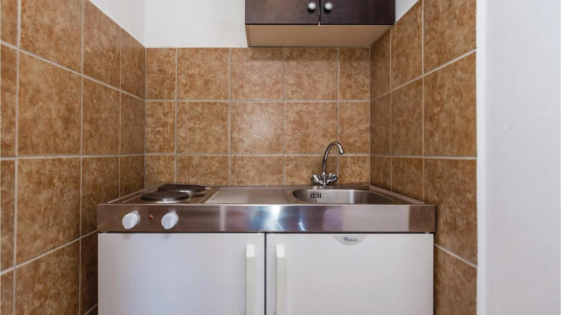 3 Bedroom Awesome Home In Supetarska Draga 0*,