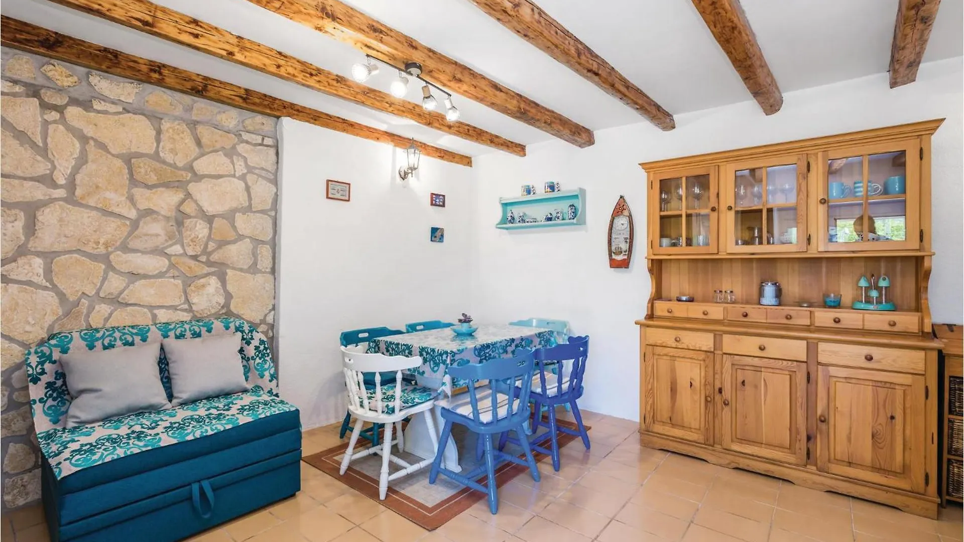 Holiday home 3 Bedroom Awesome Home In Supetarska Draga