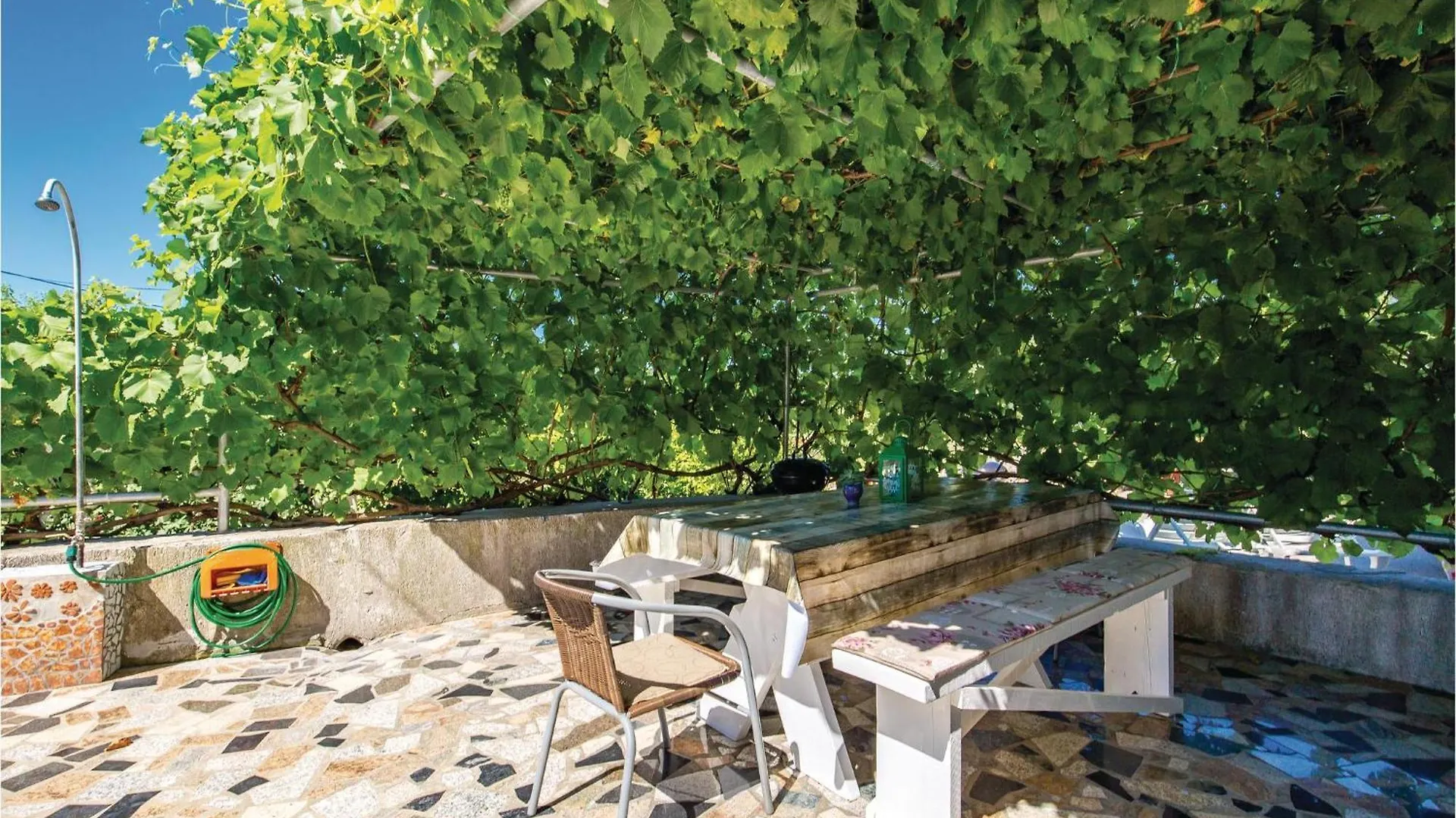 3 Bedroom Awesome Home In Supetarska Draga Holiday home